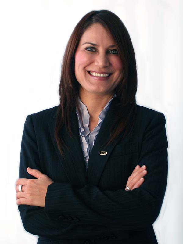 CPA Denisse Flores Caldera