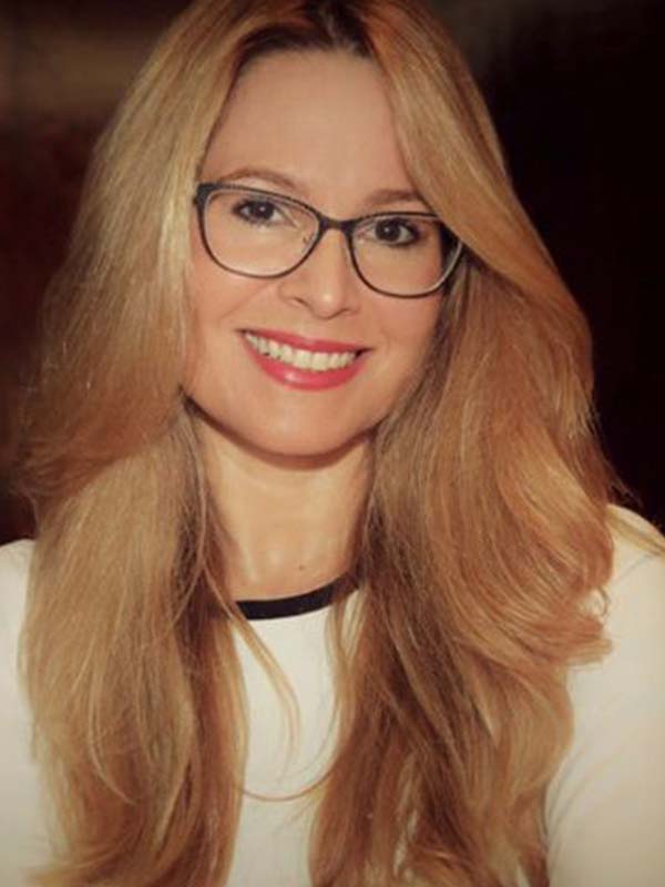 Ella Woger Nieves